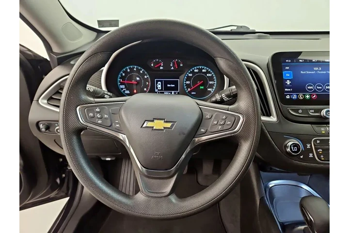 $21998 : Chevrolet Malibu 2024 LT 4dr image 10