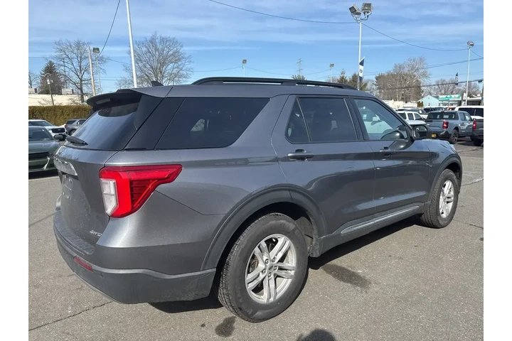 $25995 : Ford Explorer 2022 AWD XLT 4 image 4