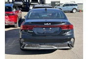 $13749 : Kia Forte 2023 LXS 4dr Sedan thumbnail
