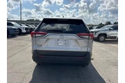 $24988 : Toyota RAV4 2022 XLE Premium thumbnail