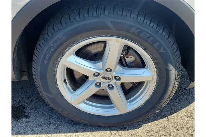 $9898 : Ford Explorer 2016 AWD XLT 4 image 9