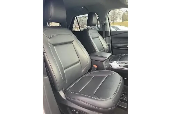 $30500 : Ford Explorer 2023 AWD XLT 4 image 7