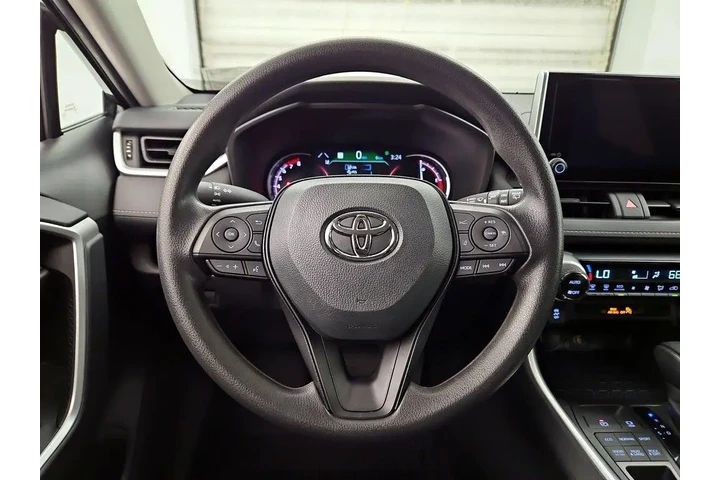 $34998 : Toyota RAV4 2025 AWD XLE 4dr image 10