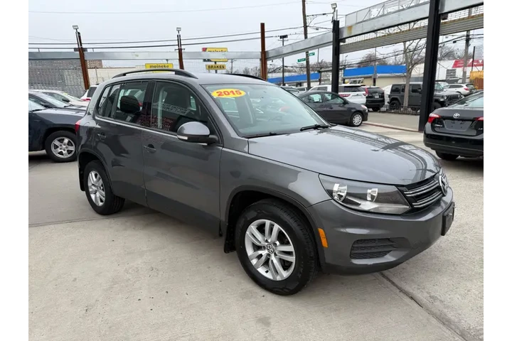 $7946 : 2015 Tiguan S 4Motion image 7