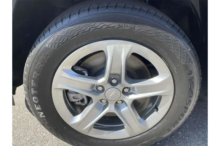 $20888 : Jeep Compass 2024 4x4 Latitu image 8