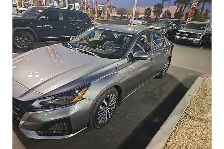 $18775 : Nissan Altima 2023 2.5 SV 4d image 1