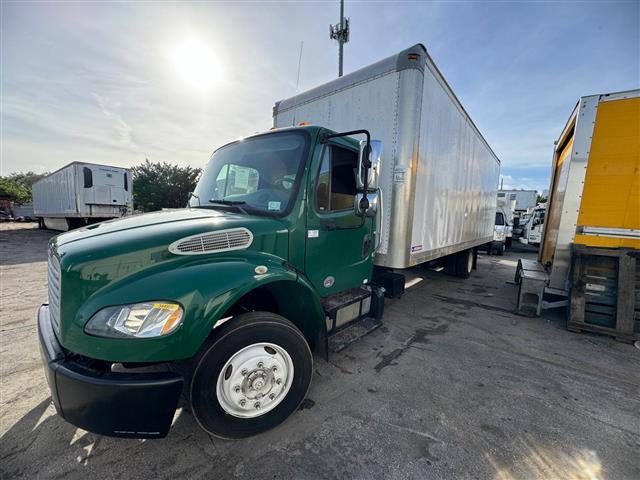 FREIGHTLINER M2 24FT DRY BOX image 3