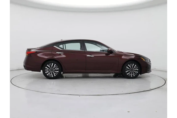 $20998 : Nissan Altima 2023 2.5 SV 4d image 7