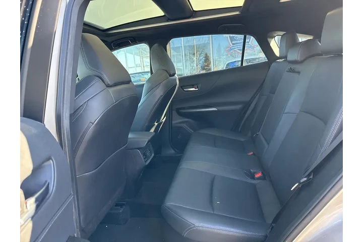 $25500 : Toyota Venza 2021 AWD LE 4dr image 8