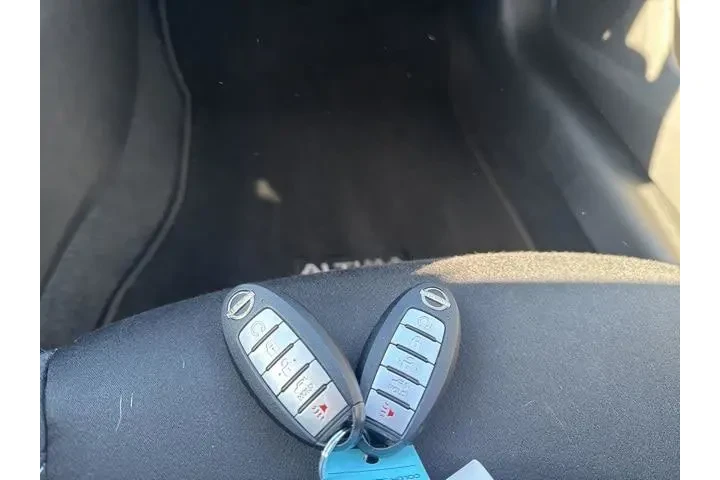 $20000 : Nissan Altima 2024 2.5 SV 4d image 5