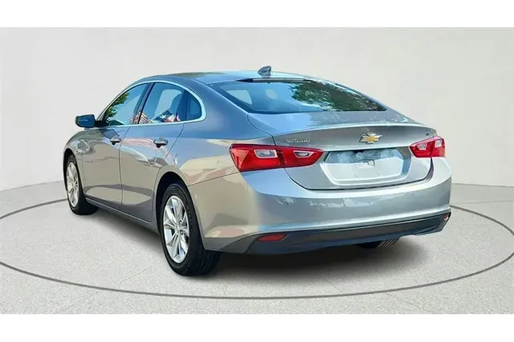 $19788 : Chevrolet Malibu 2024 LT 4dr image 5
