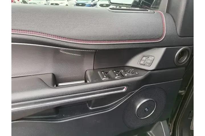 $23750 : Ford Expedition MAX 2018 4x4 image 7