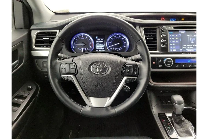 $24998 : Toyota Highlander 2018 XLE 4 image 10