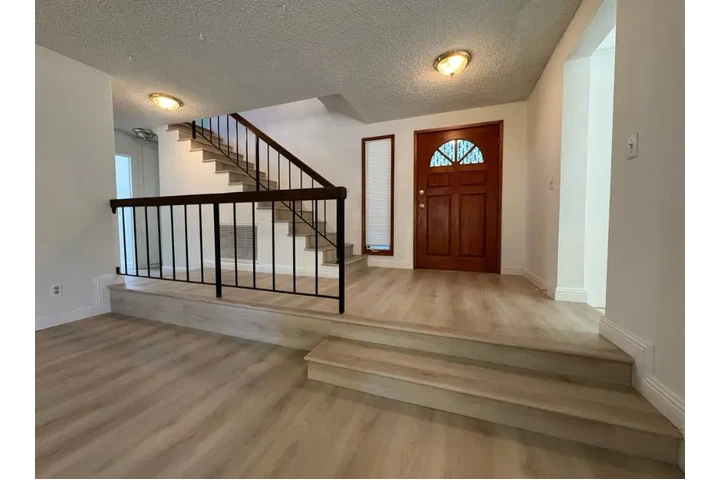 $2400 : 3bed available in Los Angeles image 3