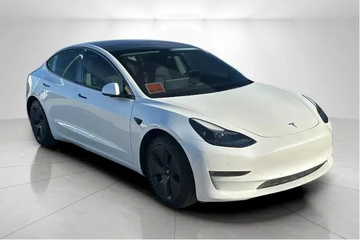 $24999 : Tesla Model 3 2022 AWD Long image 1