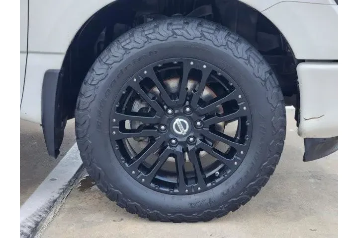 $24713 : Nissan Titan 2018 4x4 S 4dr image 10