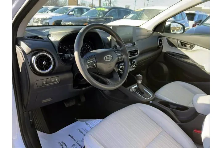 $20995 : Hyundai KONA 2023 AWD SEL 4d image 9