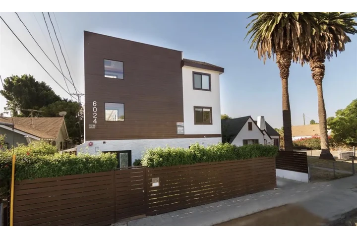 $1550 : 1 Bedroom Apt in Koreatown, LA image 1