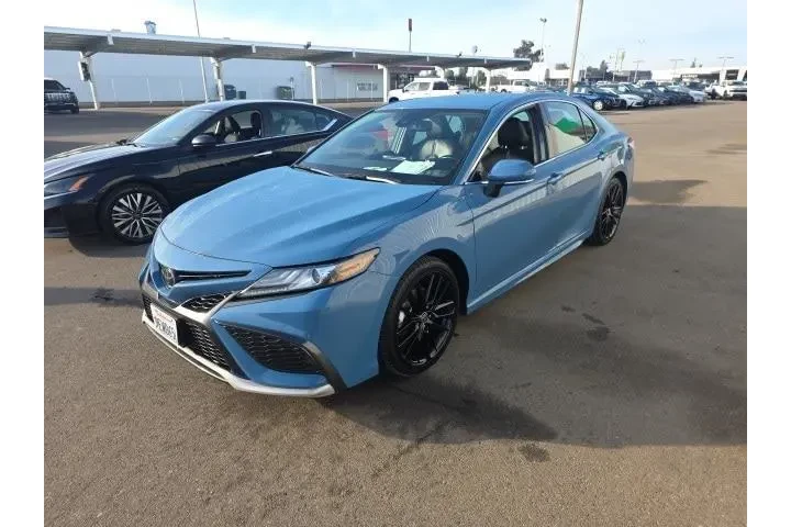 $27900 : Toyota Camry 2023 XSE 4dr Se image 3