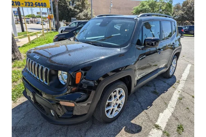 $14000 : 2020 Renegade Latitude image 2