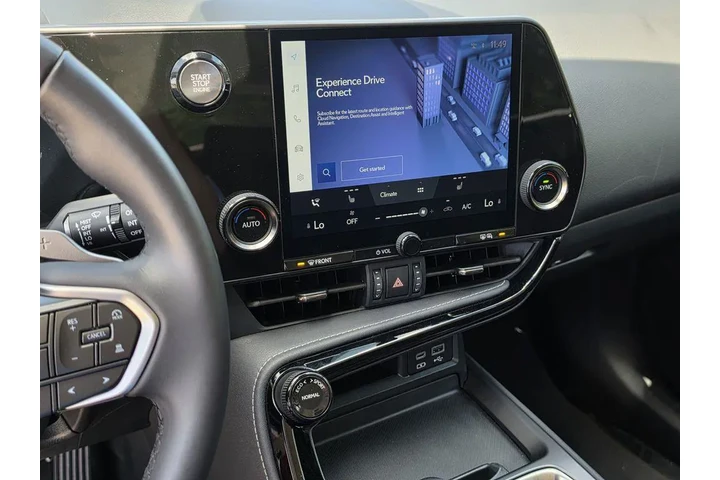 $39923 : Lexus NX 250 2024 4dr Crosso image 9