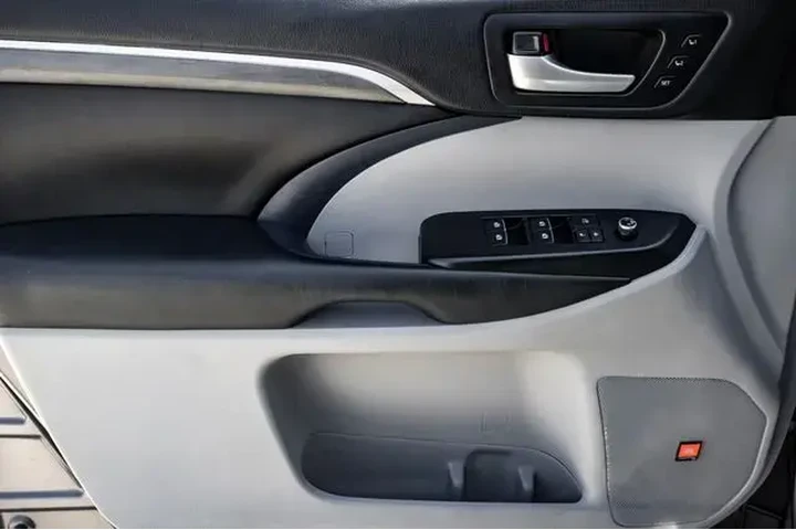 $33942 : Toyota Highlander 2019 Limit image 10