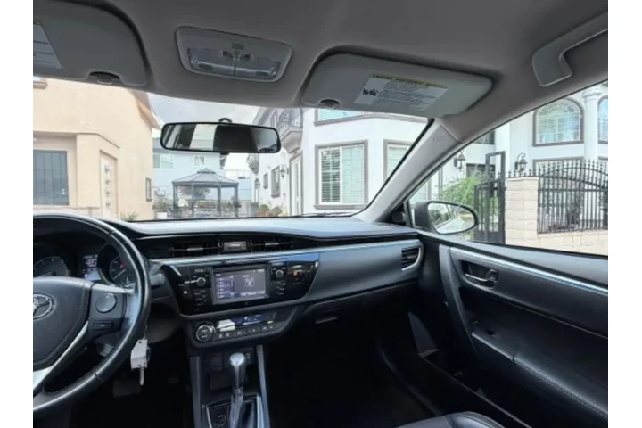 $3600 : Toyota Corolla 2015 image 6