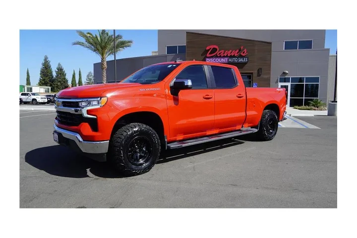 $38984 : 2024 Silverado 1500 LT image 2