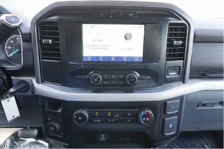 $38488 : Ford F-150 2023 4x4 XLT 4dr image 8