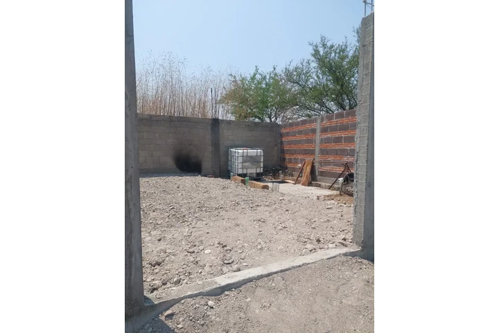 $950 : Tequesquitengo venta Terreno image 3