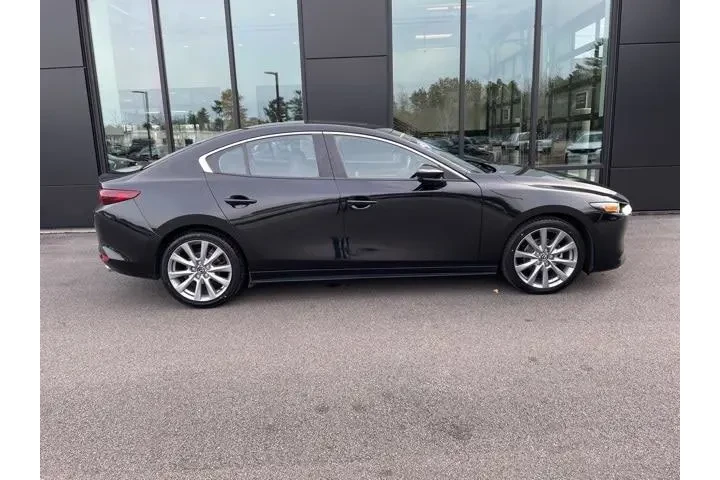 $21995 : Mazda Mazda3 Sedan 2023 2.5 image 5