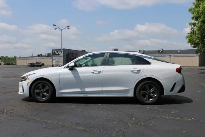 $24995 : 2021 K5 LXS image 5