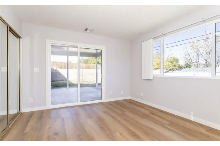 $2500 : 3Bed 2Bath Home in Los Angeles image 6