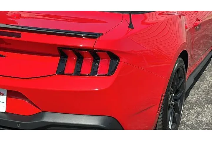 $39575 : Ford Mustang 2025 EcoBoost 2 image 7