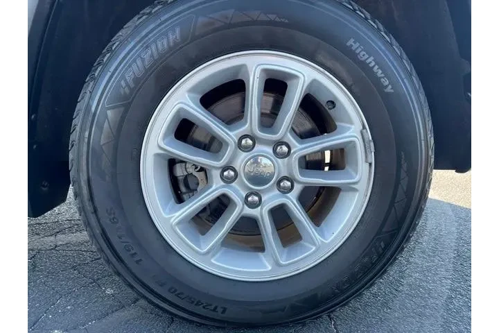 $18494 : Jeep Grand Cherokee 2020 4x4 image 8