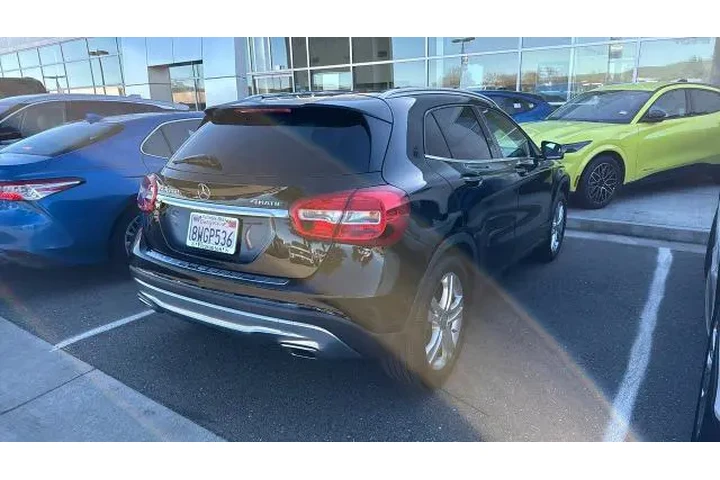 $9999 : Mercedes-Benz GLA 2015 AWD G image 2