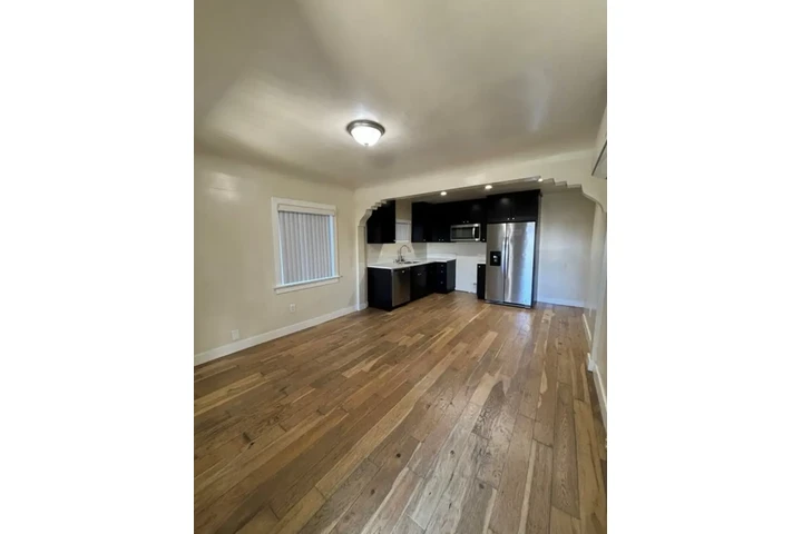 $1100 : APT EN LOS ANGELES CON PARKING image 1