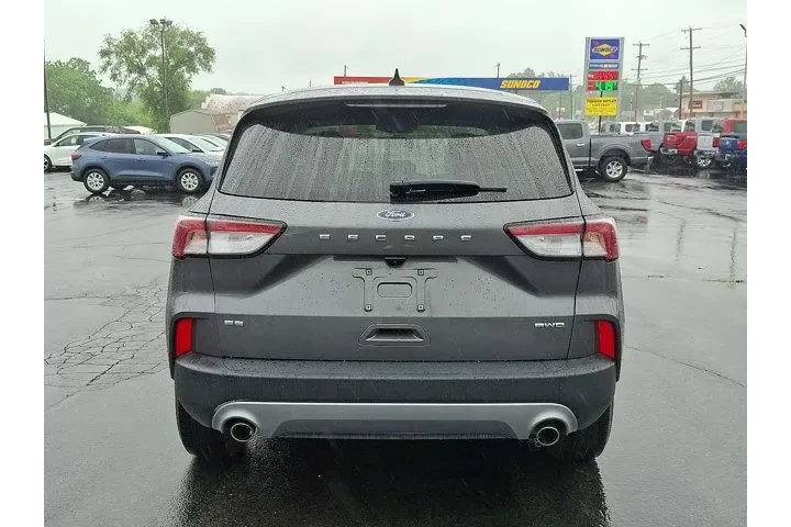 $21701 : Ford Escape 2022 AWD SE 4dr image 6