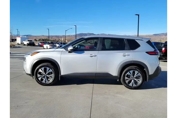 $22985 : Nissan Rogue 2022 AWD SV 4dr image 2