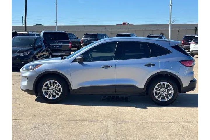 $18400 : Ford Escape 2022 S 4dr SUV image 6