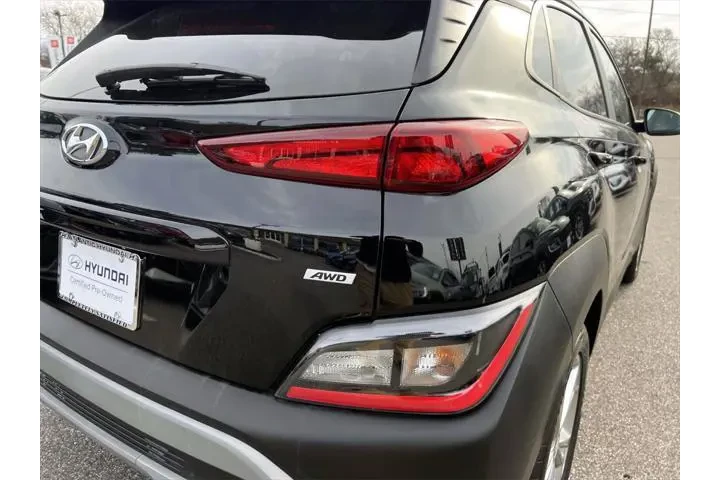 $20995 : Hyundai KONA 2023 AWD SEL 4d image 7