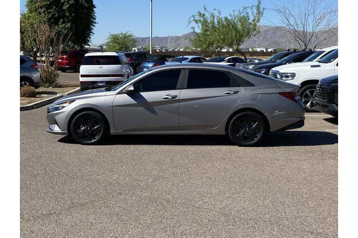 $15590 : Hyundai ELANTRA 2023 SEL 4dr image 6