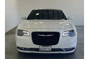 $18991 : Chrysler 300 2019 AWD S 4dr thumbnail