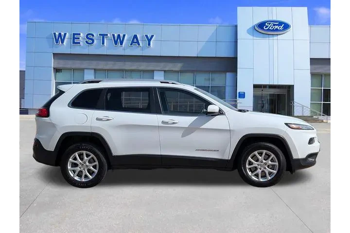 $16995 : Jeep Cherokee 2017 4x4 Latit image 2