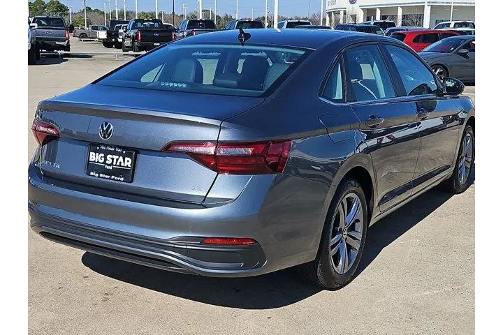 $17999 : Volkswagen Jetta 2024 SE 4dr image 3