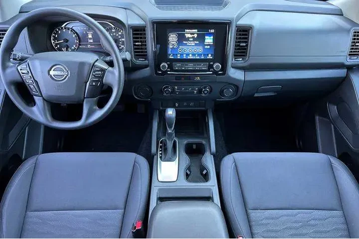 $28425 : Nissan Frontier 2022 4x2 S 4 image 5