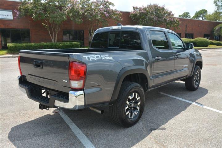 2016 Tacoma TRD Off-Road image 6