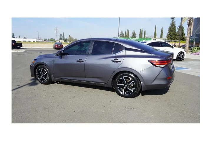 $19284 : 2024 Sentra SV image 8