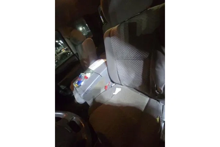 $13033 : Toyota Tundra 2012 4x4 Grade image 9