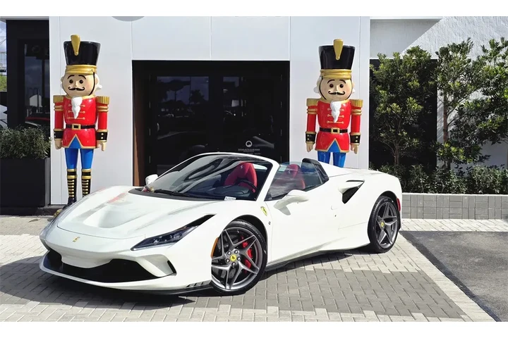 $499995 : Ferrari F8 Spider Base image 10